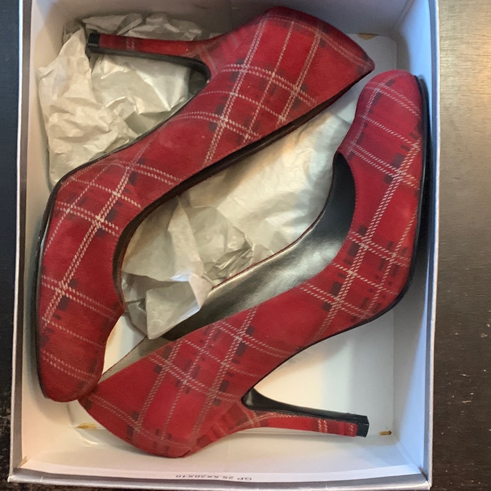 Jessica Simpson 4.25” heel. Scarlet combo flannel plaid